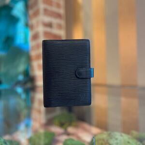 LOUIS VUITTON Vintage Black Epi Agenda Ring Cover